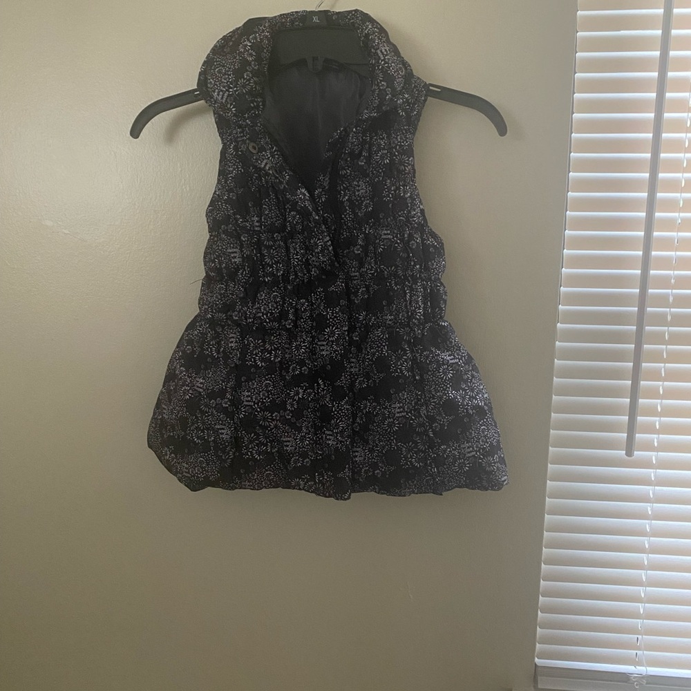 CALVIN KLEIN - FLORAL PUFFER VEST